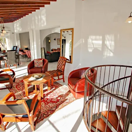Villa Samina - With Stunning Views And Private Pool In