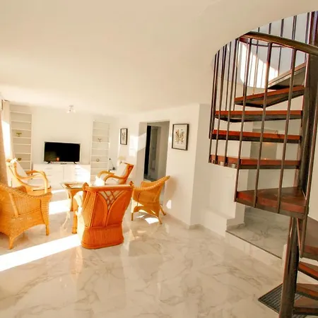 Samina - With Stunning Views And Private Pool In Villa Benissa