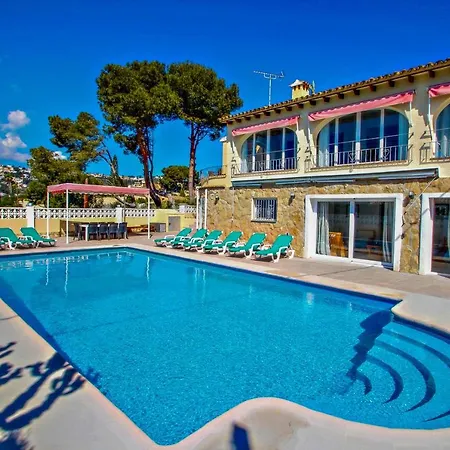 Villa Samina - With Stunning Views And Private Pool In